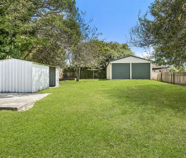 Charming 3 Bedroom Cottage - Photo 2