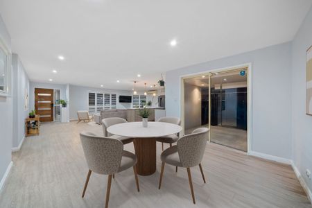 Quiet Cul-de-Sac Location & Feature-Packed Family Home - Photo 2