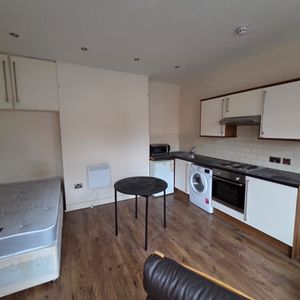 Bedsit, Norwood Terrace, LS6 - Photo 2