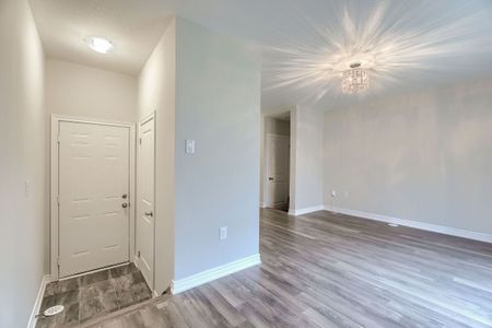 For Lease - 12 Rapids Lane, Hamilton, Ontario - Photo 5