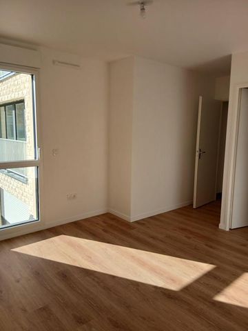 SANS FRAIS D'AGENCE - APPARTEMENT T3 - LA ROCHELLE - Photo 3