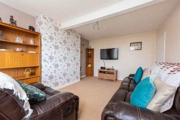 Kingsclere Road, Basingstoke, RG21 - Photo 1