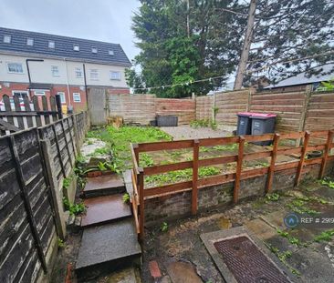 2 bedroom end of terrace house to rent - Photo 6