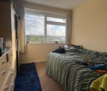 5 Bed Student Home - 61 Kemsing Gardens - Photo 5