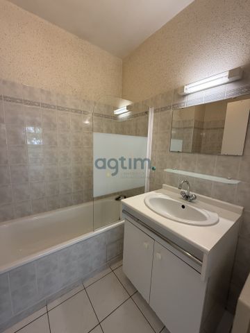 Location Appartement 2 pièces 50m² MONTAIGU VENDEE 85600 - Photo 4