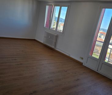 Location Appartement 3 pièces 67m² - Photo 3