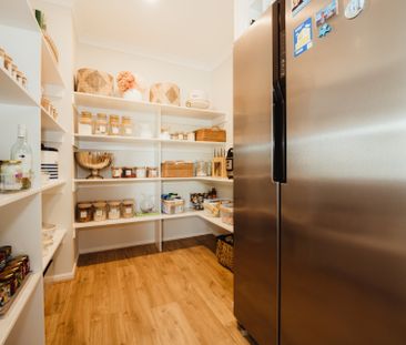 Space, Style and Convenience - Photo 3