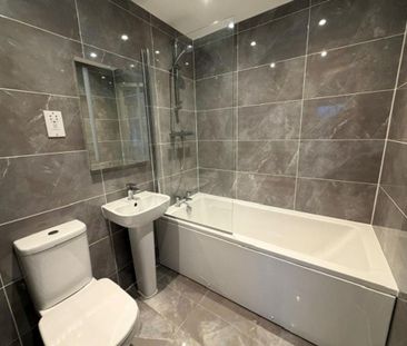2 bedroom end of terrace house to rent - Photo 4
