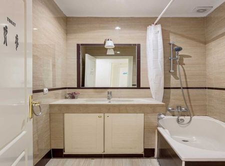 Largo Manuel Emídio da Silva, Lisbon, Lisbon 1500-415 - Photo 4