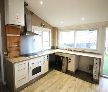 Location Appartement 3 pièces 78m² NIMES 30000 - Photo 6