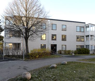 Härbrevägen 12, Skogås - Photo 1