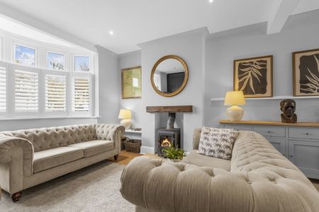 4 bedroom semi-detached house to rent - Photo 5