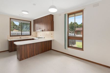 Lovely Low Maintenance Home! - Photo 5