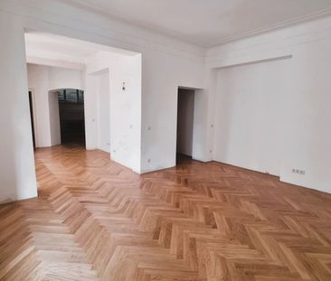 Wohntraum: top sanierte Altbau-Wohnung im Herzen von Rosenheim! - Photo 1