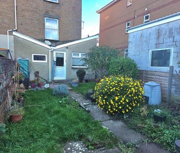 1 bedroom ground floor flat to rent - Photo 4
