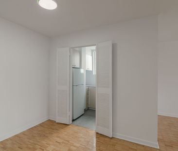 1975 Maisonneuve Blvd West - Photo 2