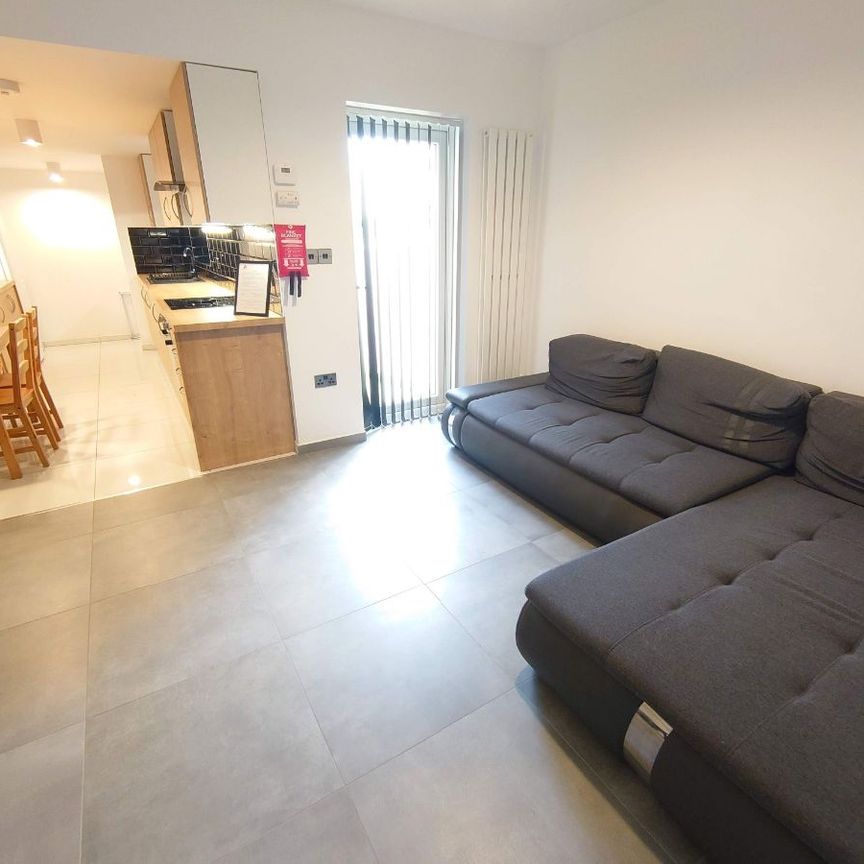 Bradfield Street. - Photo 1