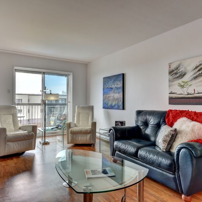 GRAND 4 ½ EN COIN À CHARLESBOURG - Photo 1