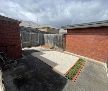 9 Jacobs Street, Belmont - Photo 5