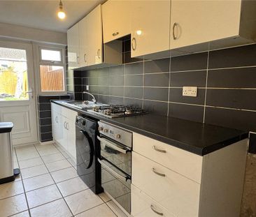 3 bedroom terraced house to rent - Photo 5