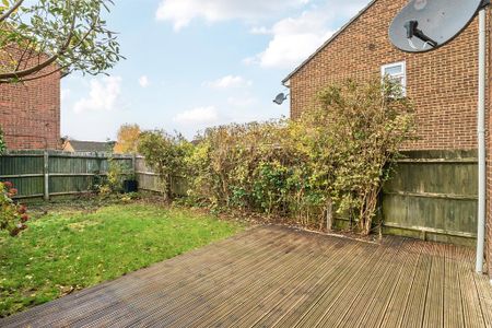 3 bedroom end of terrace house to rent - Photo 4