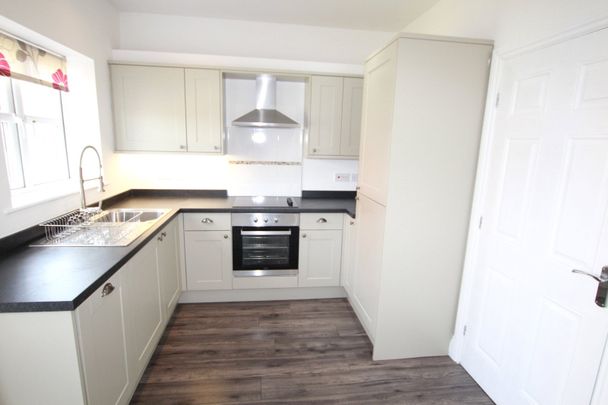 3 bedroom property to rent - Photo 1