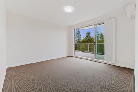 2Bedrooms, 2Bathrooms - Photo 2