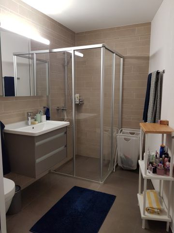 "Geräumige 1.5-Zimmerwohnung in Oerlikon!" - Photo 2