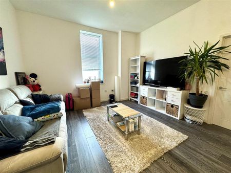 2 bedroom apartment to rent - Photo 4