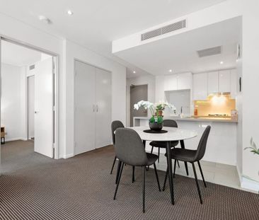 Modern, Bright & Spacious Balcony| Pool & Gym Facilities | Prime Ep... - Photo 5