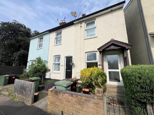 2 bedroom terraced house to rent - Photo 1