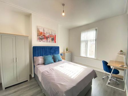 1 bedroom in a house share to rent - Photo 2