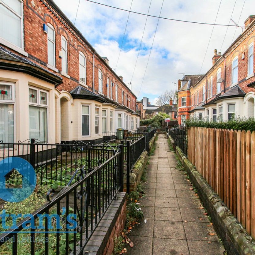 4 bed Mid Terraced House for Rent - Photo 1