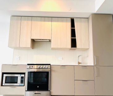 For Lease - 3900 Confederation Parkway Unit# 5706, Mississauga, Ont... - Photo 4