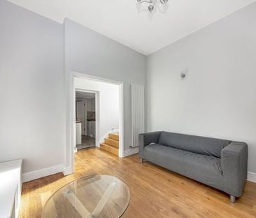 2 Bed Flat, Newcross, SE14 - Photo 1