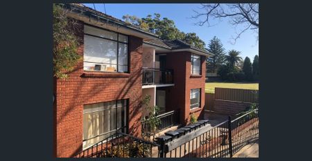 Top-Floor 2 Bedroom Apartment in the Heart of Hurlstone Park - Photo 2