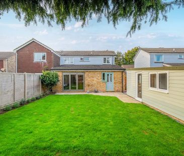 3 bedroom semi-detached house to rent - Photo 2