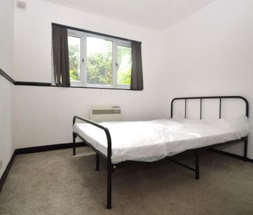 1 bedroom ground floor flat to rent - Photo 2