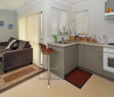 What a Honey - Photo 1