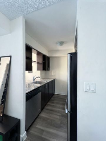 For Lease - 2 Eva Road Unit# 826, Toronto, Ontario - Photo 4