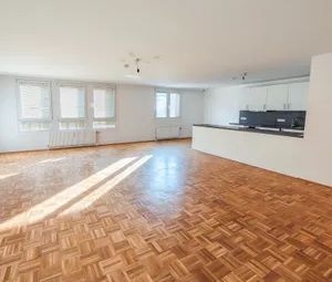 Sanierung in Vorbereitung: Geräumige 3-Zimmer-Wohnung mit Balkon nahe Bahnhof Ottakring - Photo 1