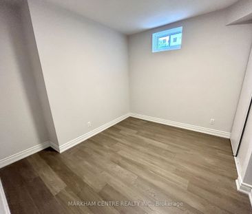 For Lease - 3 Hamster Crescent, Aurora, Ontario - Photo 2
