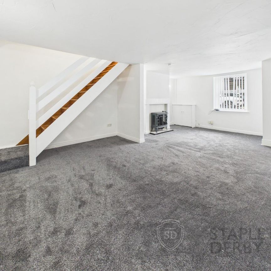 2 Bedroom Terraced House for Rent - Photo 1