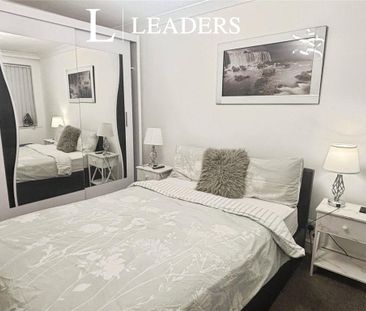 1 bedroom in a house share to rent - Photo 4