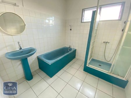 Appartement à louer 4 pièces 81.06m² - Photo 3