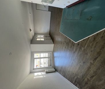 Großzügige 2-Raum-Wohnung mit Balkon und Aufzug! - Foto 1