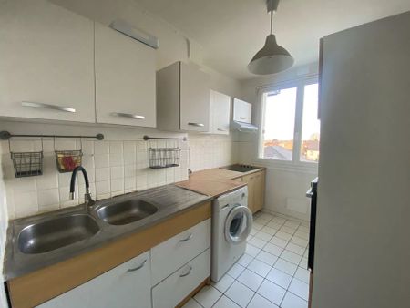 Appartement Corbeil Essonnes 4 pièce(s) 68.11 m2 - Photo 5