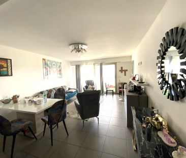 Appartement 3 pièces 77m2 MARSEILLE 14EME 1 033 euros - Photo 1