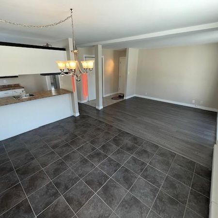 4 1/2 À Louer - Photo 3