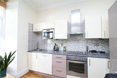 Woodside, Plymouth - Photo 4